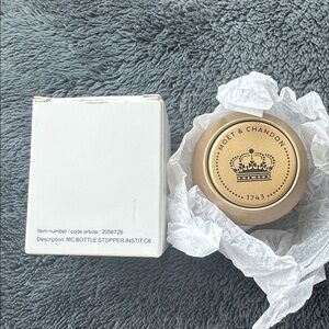 MOËT + CHANDON | Champagne Bottle Stopper